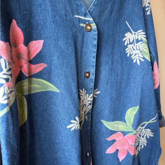 Vintage lightweight denim jacket with floral details - Picture 5 of 8